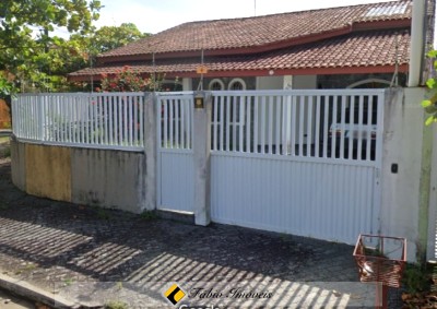 Casa em Peruíbe para venda